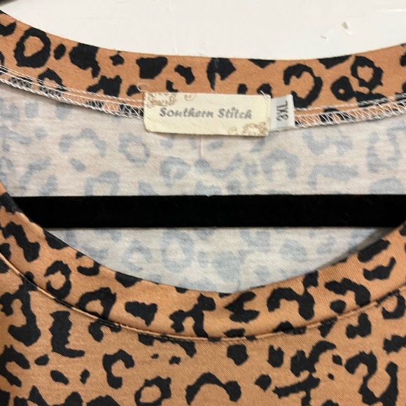 Southern Stitch leopard print tunic - Picture 4 of 4